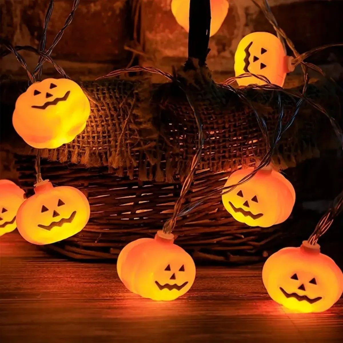 Guirlande LED 3D Citrouilles Halloween – 1,5 m ou 3 m